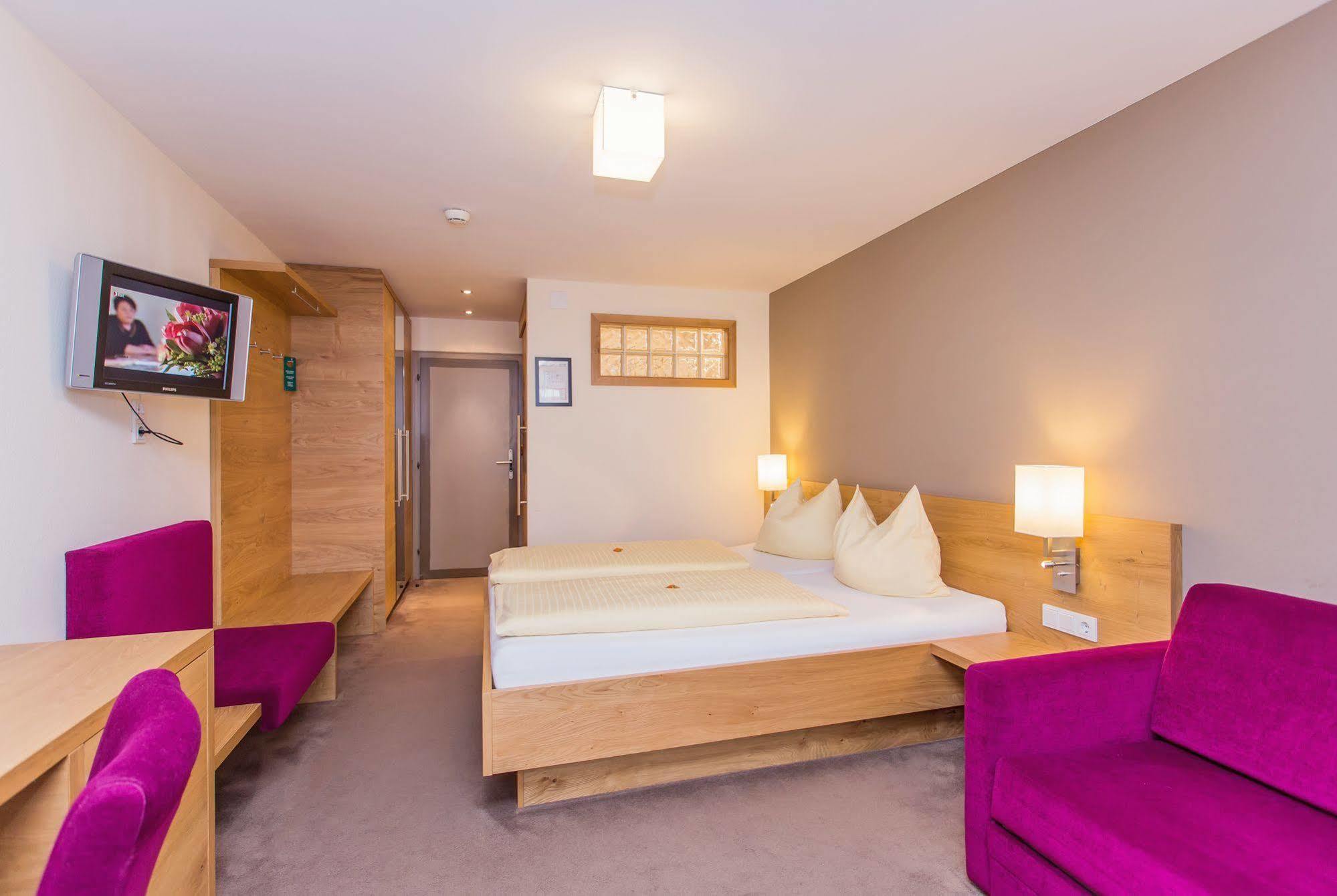 לאוגנג Hotel Bacher Asitzstubn מראה חיצוני תמונה