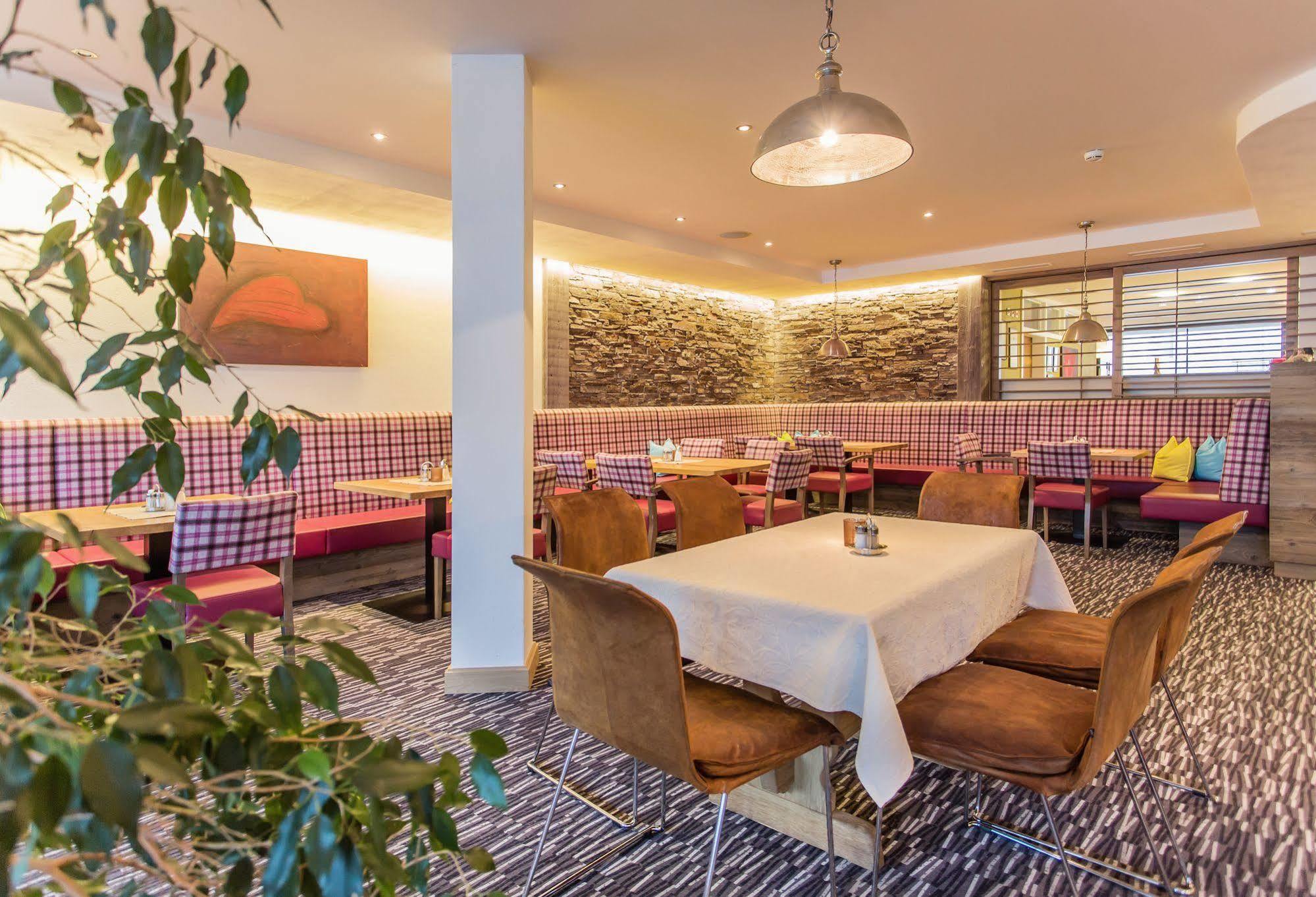 לאוגנג Hotel Bacher Asitzstubn מראה חיצוני תמונה